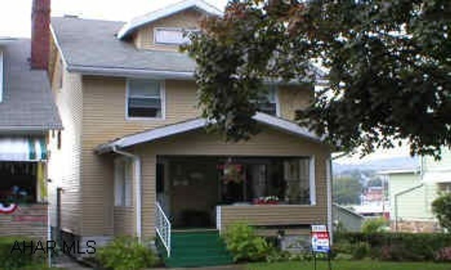 Very Nice, In Move In Condition, Don't Miss This One.  Full Finished Basement. Very Nice, In Move In Condition, Don't Miss This One.  Full Finished Basement.