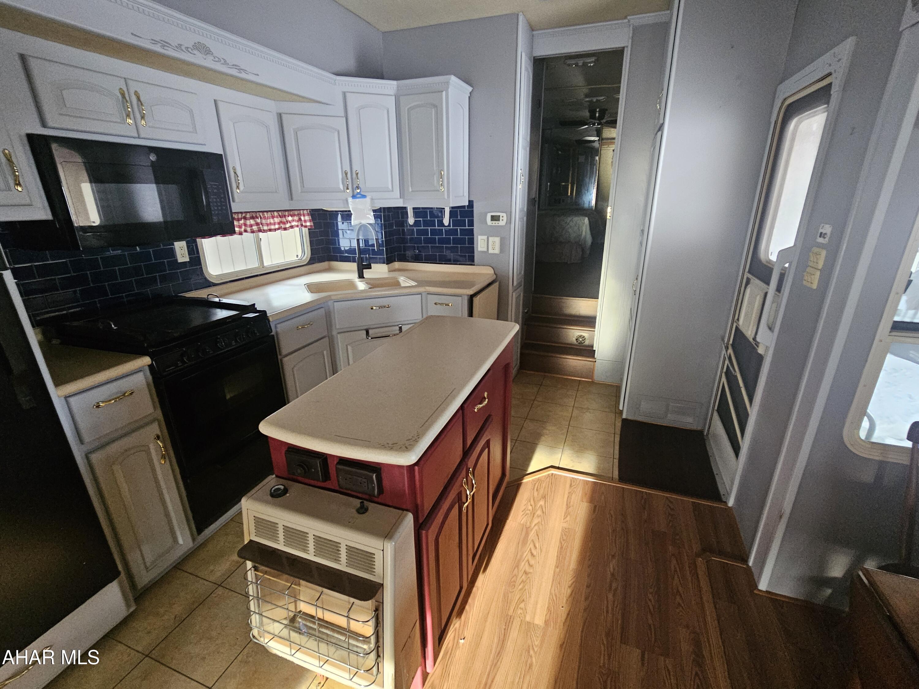 Glendale Yearound - Residential