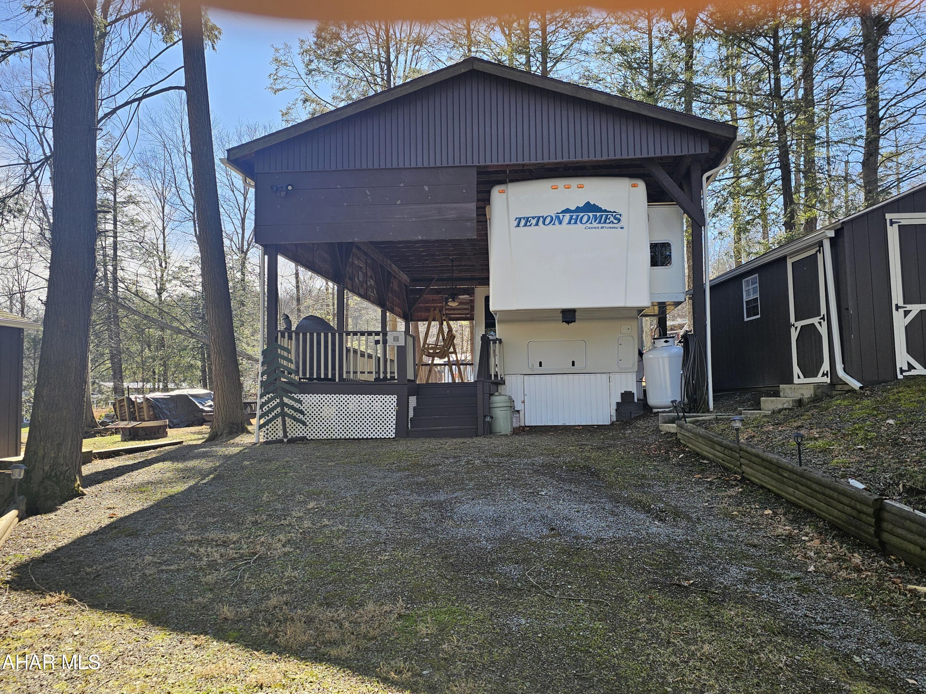 Glendale Yearound - Residential