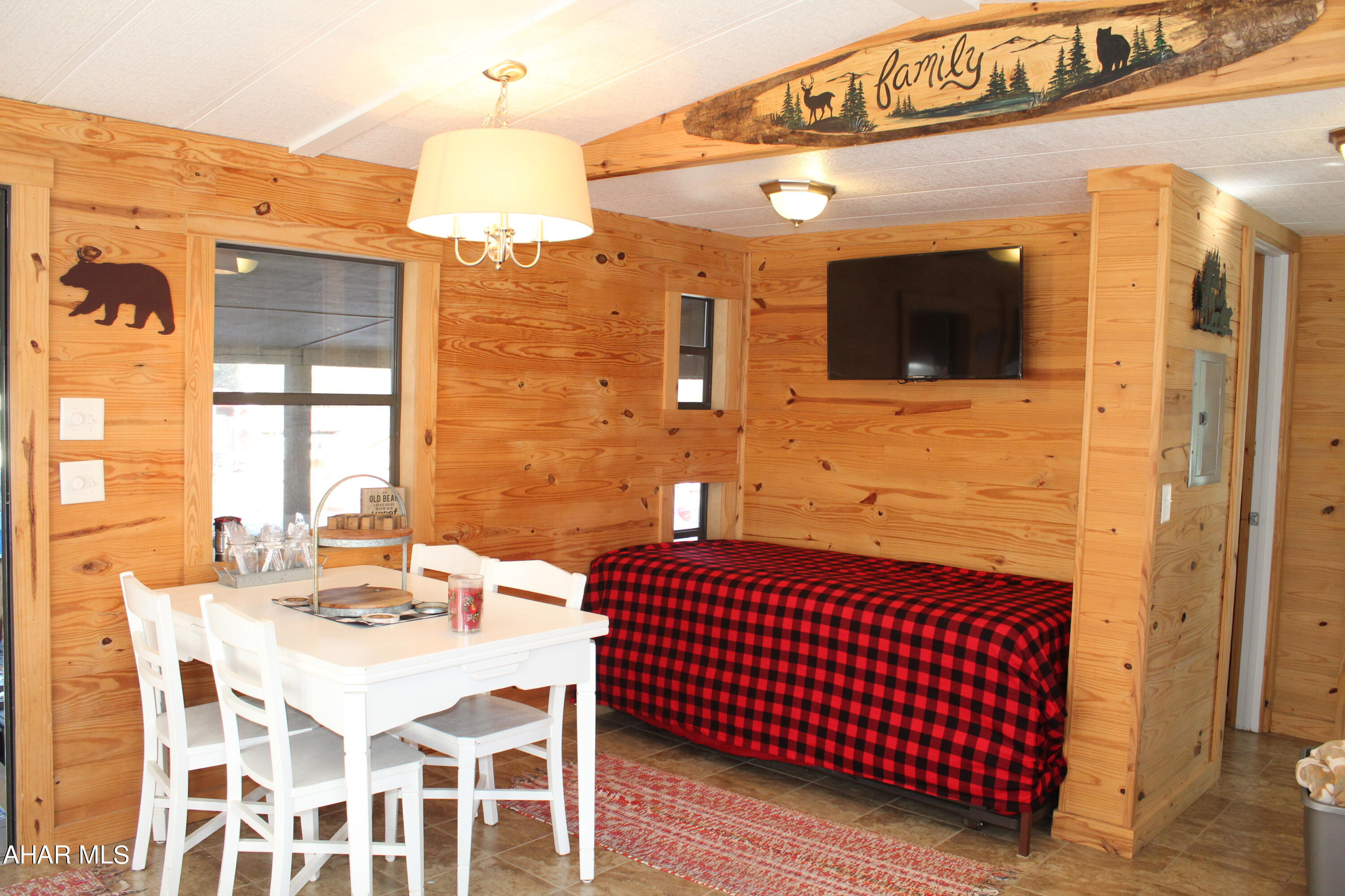 Glendale Yearound - Residential