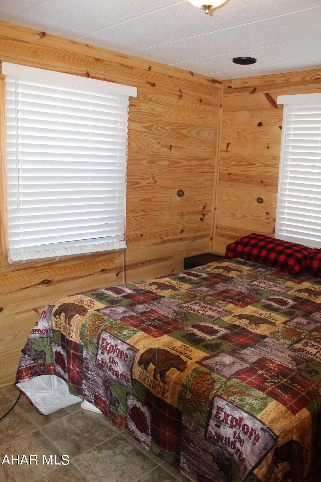 Glendale Yearound - Residential