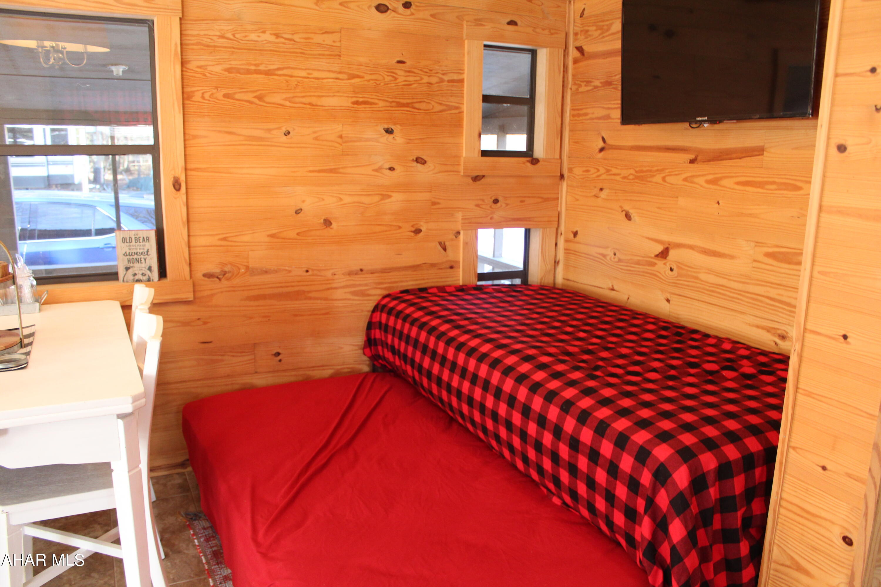 Glendale Yearound - Residential