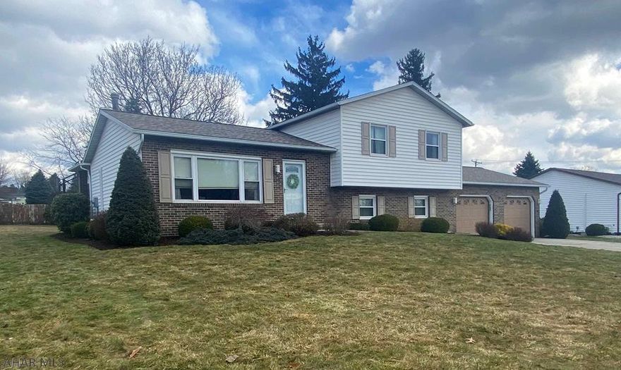 Open the Door & Feel Right at Home! Well Maintained 3 Bedroom / 3 Bathroom Multi-Level Home in Richland Schools. HW Floor throughout Entry, LR & Separate DR. Eat-In Kitchen w/ Pantry & Disposal. Cozy Master Bedroom w/ DBL Closet & Half Bath, 2 Updated Full Bathrooms w/ Ceramic Tile & 1 w/ Skylight! The 19x23 Family Room w/ Wet Bar is perfect for relaxing or entertaining! Partially Finished Basement includes Rec Room w/ Additional Storage & Gas wall Heater. Additional features include Mini Split AC Unit w/ Heat Pump, Covered Patio, New Composite Deck & Oversized 2-Car Garage. Call to schedule your personal tour today!