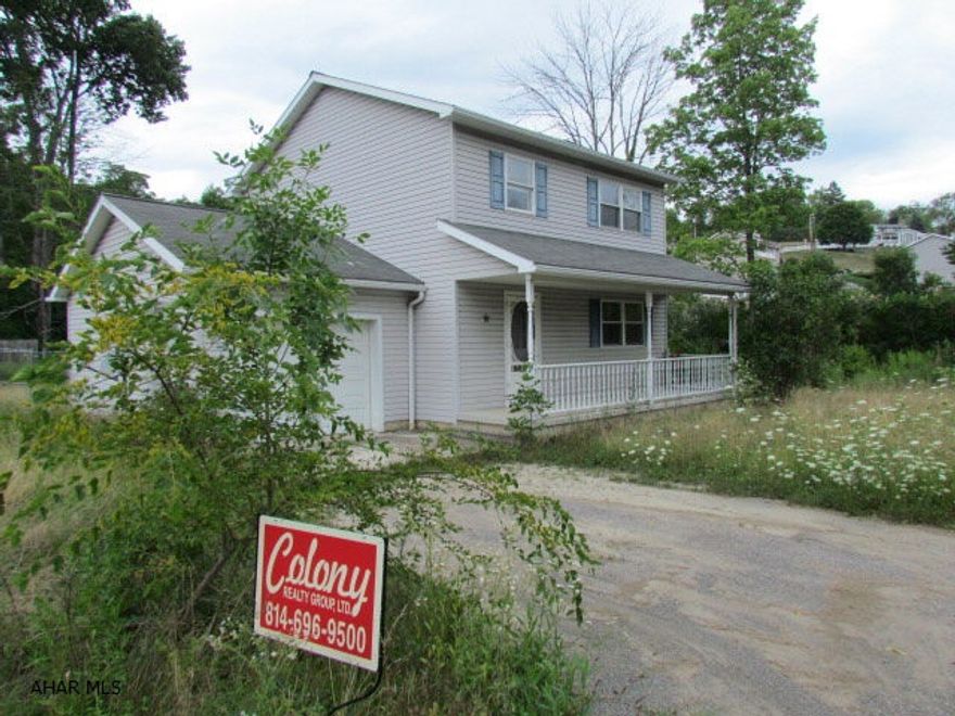 Lots of potential- newer construction, some tlc will make this a great home, pergo flooring, lots of closet space