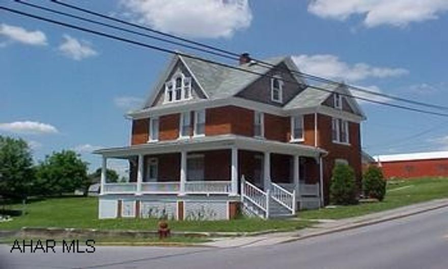 Beautiful brick home with updated kitchen, lots of cupboards, natural woodwork.  Nice corner lot.  Seller prefers to close Sept 1 2008  # J-874 Beautiful brick home with updated kitchen, lots of cupboards, natural woodwork.  Nice corner lot.  Seller prefers to close Sept 1 2008  # J-874