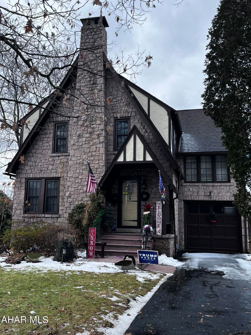 So much charm inside these walls in the quaint mansion park area home.  This 3 bedroom 2 bath home is a must see for those looking for the country feel in the city. The beautiful  hardwood floors adds to the overall distinctive look. Multi levels provide room for everyone and every nook and cranny was utilized for storage needs also.  Schedule your showing today.