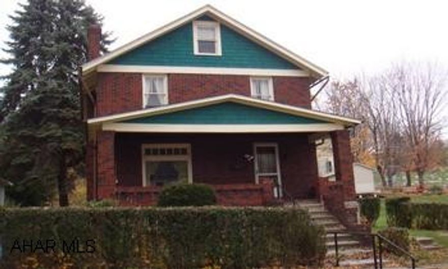 2 story brick home in a quiet location. Perfect for the small family, starter home or downsizing. 2 story brick home in a quiet location. Perfect for the small family, starter home or downsizing.