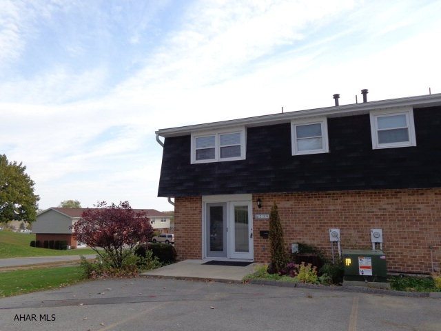 Maple Hollow - Residential