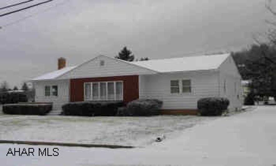 3 Bedroom Ranch Style Home in Nice Neighborhood, convenient to schools and downtown Bedford. Hardwood floors covered with carpet.