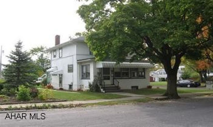 TWO STORY HOME WITH 3 BEDROOM AND ONE BATH, HOME FEATURES INCLUDE  FIREPLACE AND POCKET DOORS.  ONE CAR GARAGE.  LOCATED IN THE HEART OF HOLLIDAYSBURG.   NEW ROOF INSTALLED IN 2004. TWO STORY HOME WITH 3 BEDROOM AND ONE BATH, HOME FEATURES INCLUDE  FIREPLACE AND POCKET DOORS.  ONE CAR GARAGE.  LOCATED IN THE HEART OF HOLLIDAYSBURG.   NEW ROOF INSTALLED IN 2004.