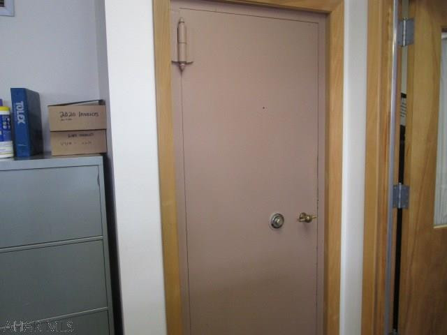 Unknown - Commercial Sale