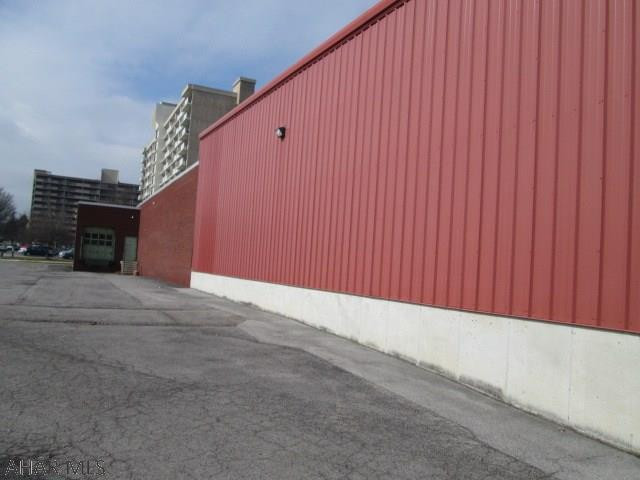 Unknown - Commercial Sale