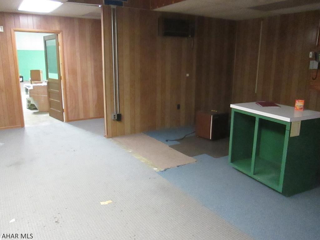 Unknown - Commercial Sale