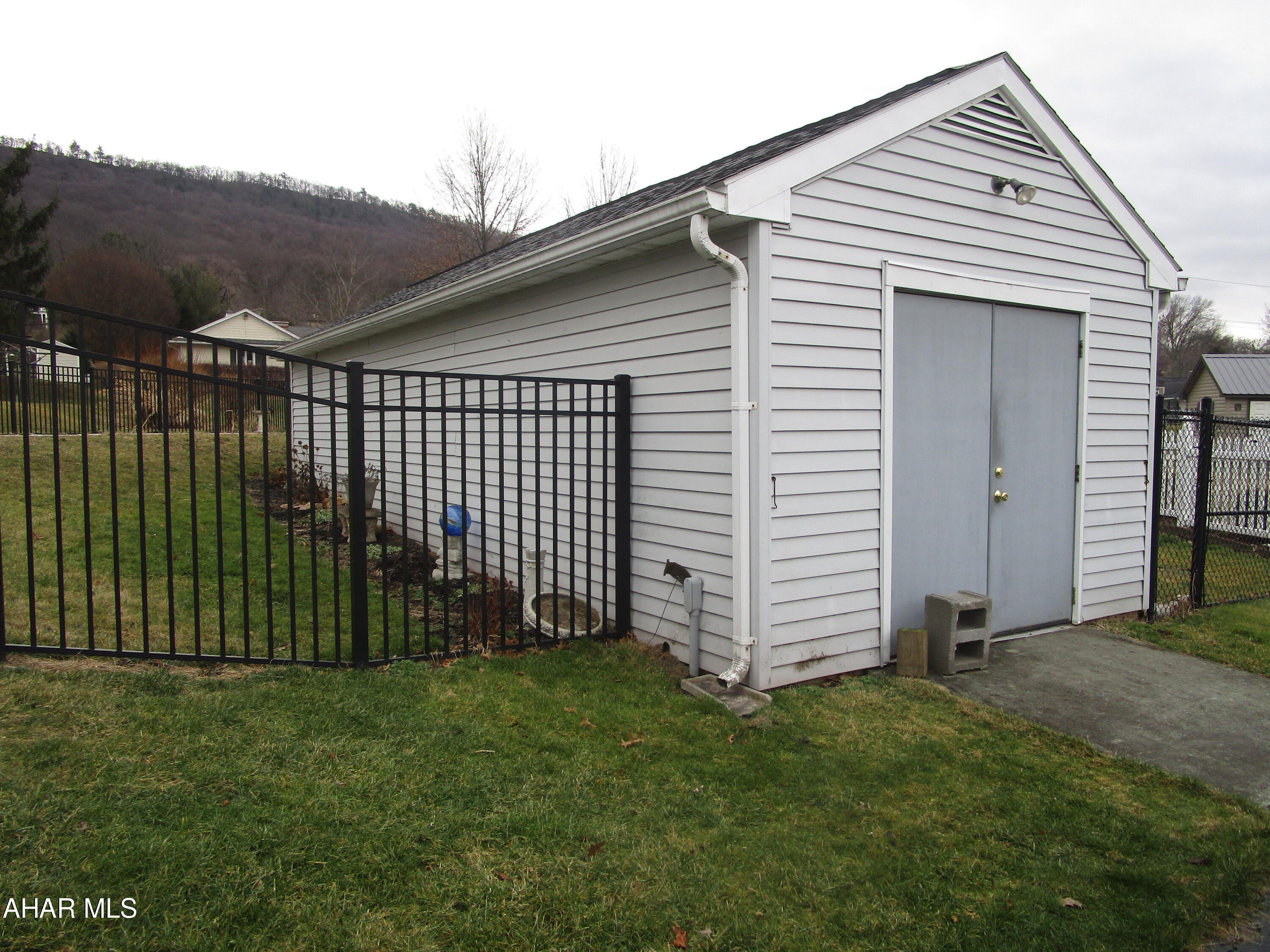 Meadowbrook Terrace - Residential