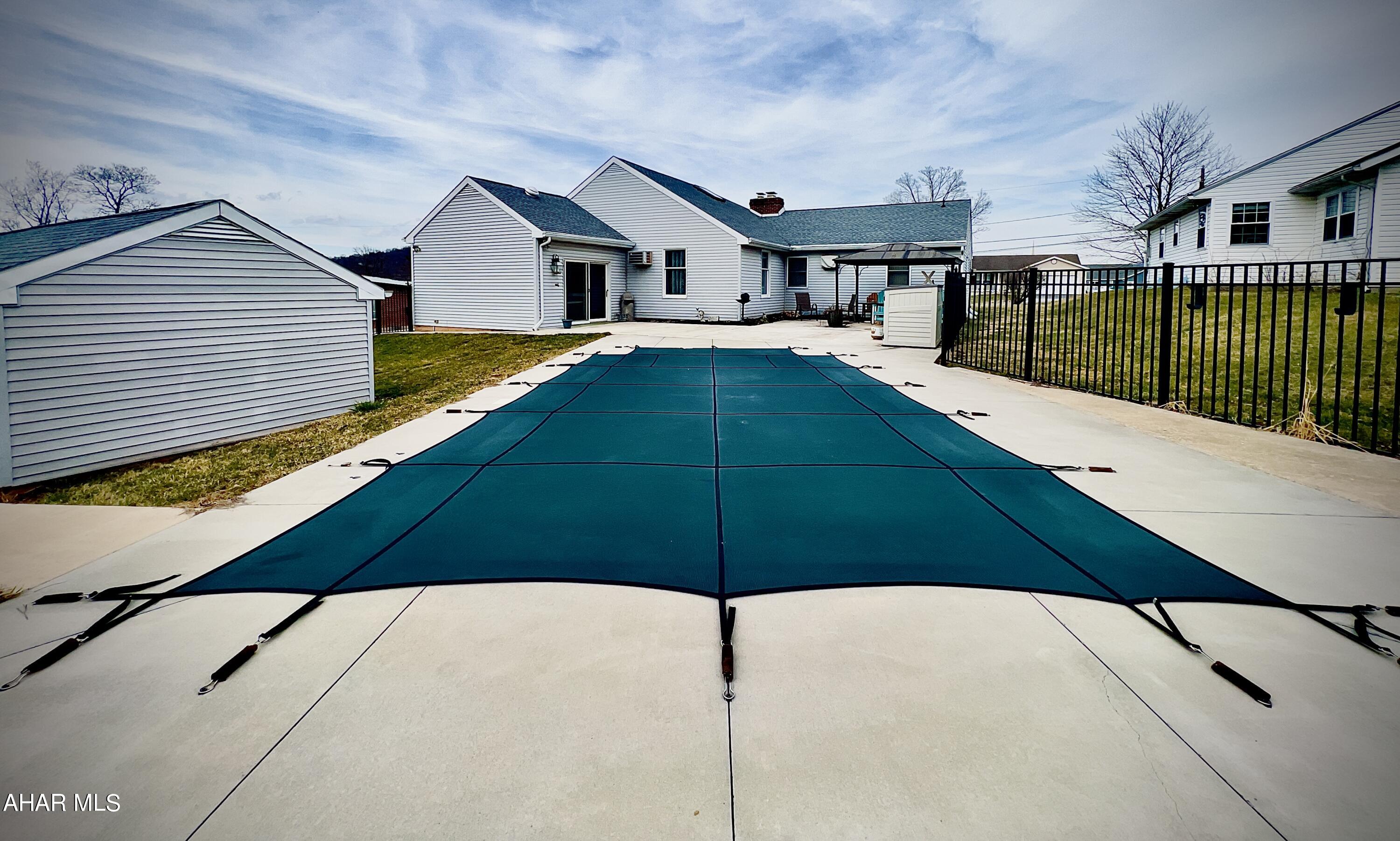 Meadowbrook Terrace - Residential