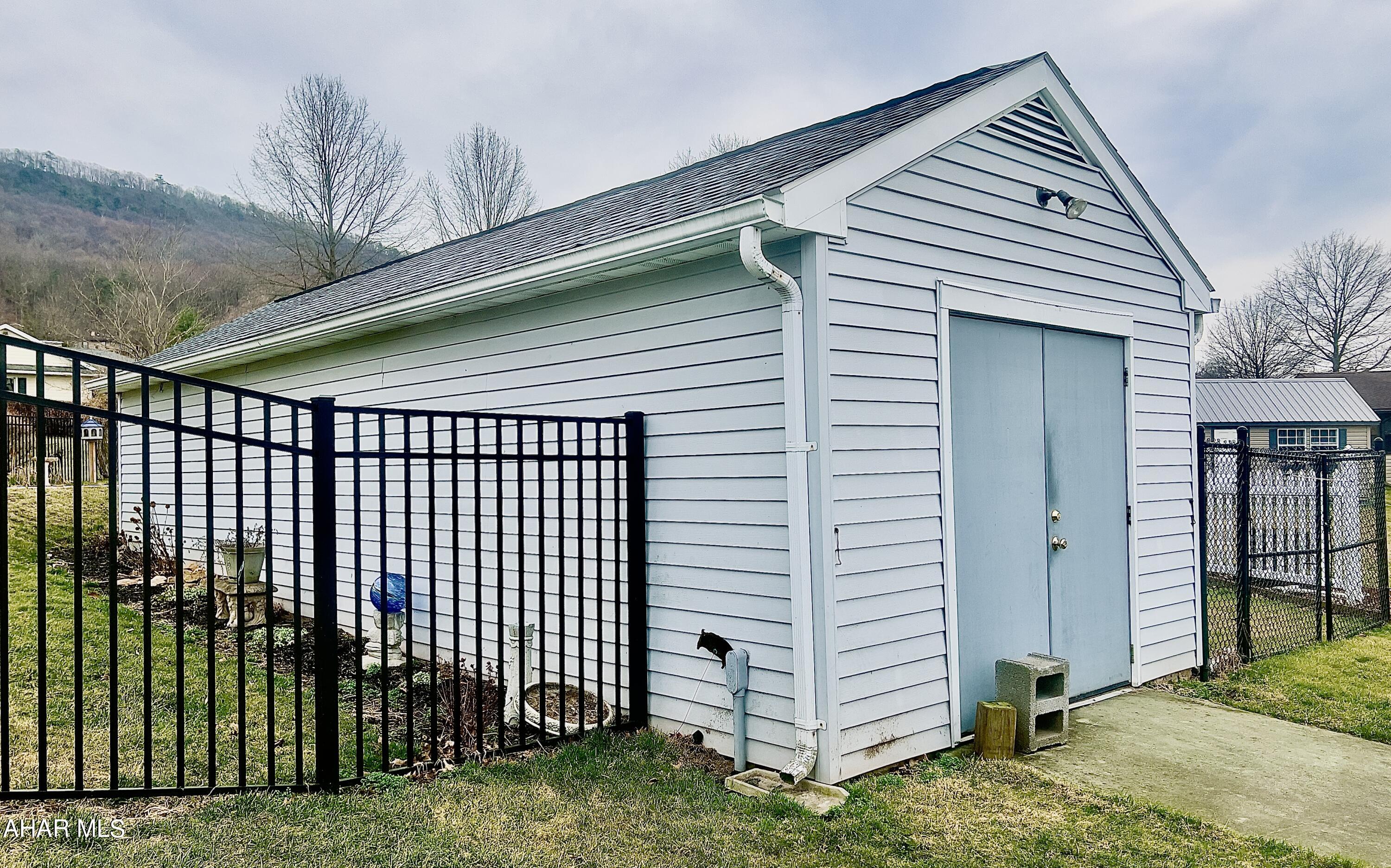 Meadowbrook Terrace - Residential