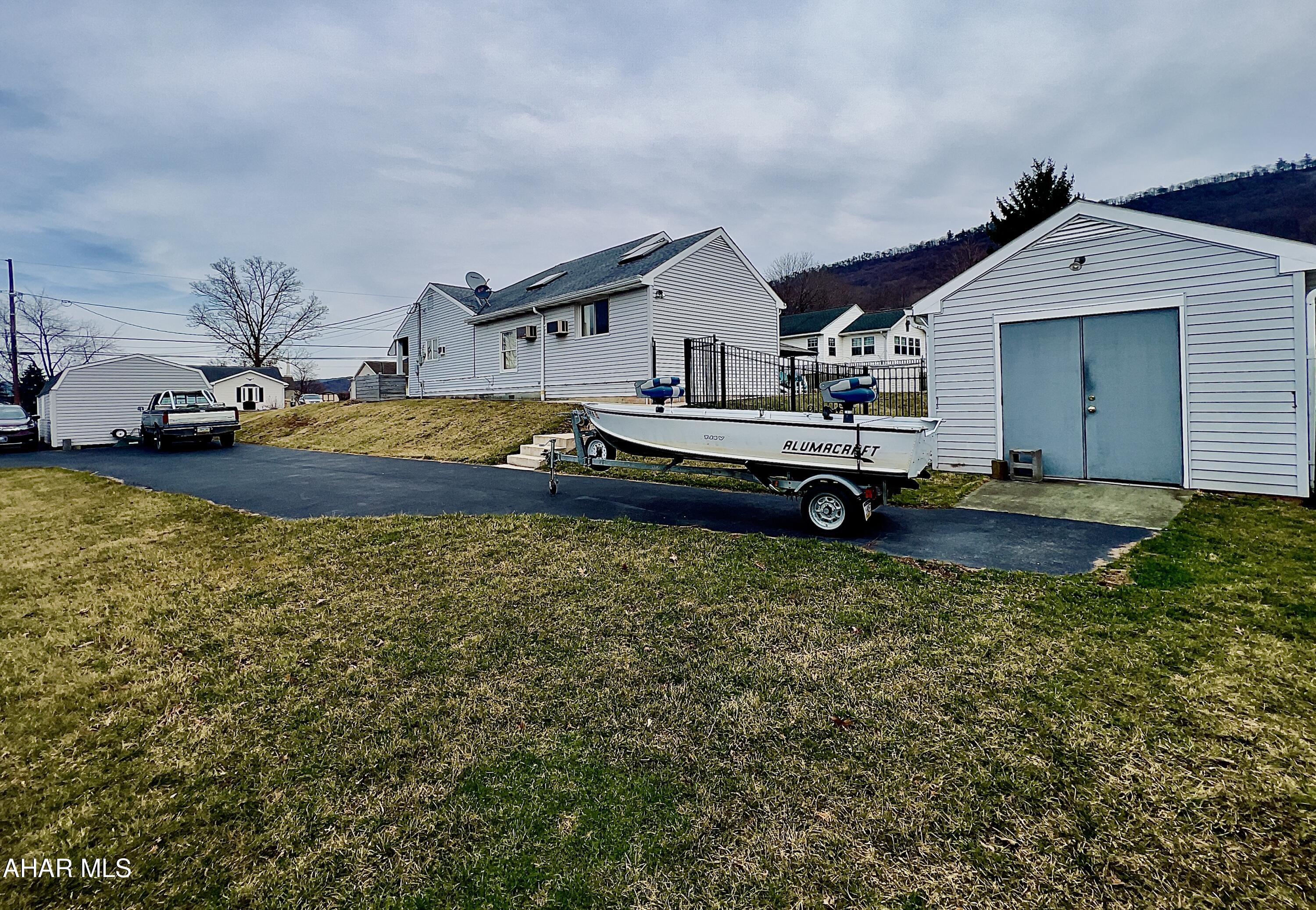 Meadowbrook Terrace - Residential