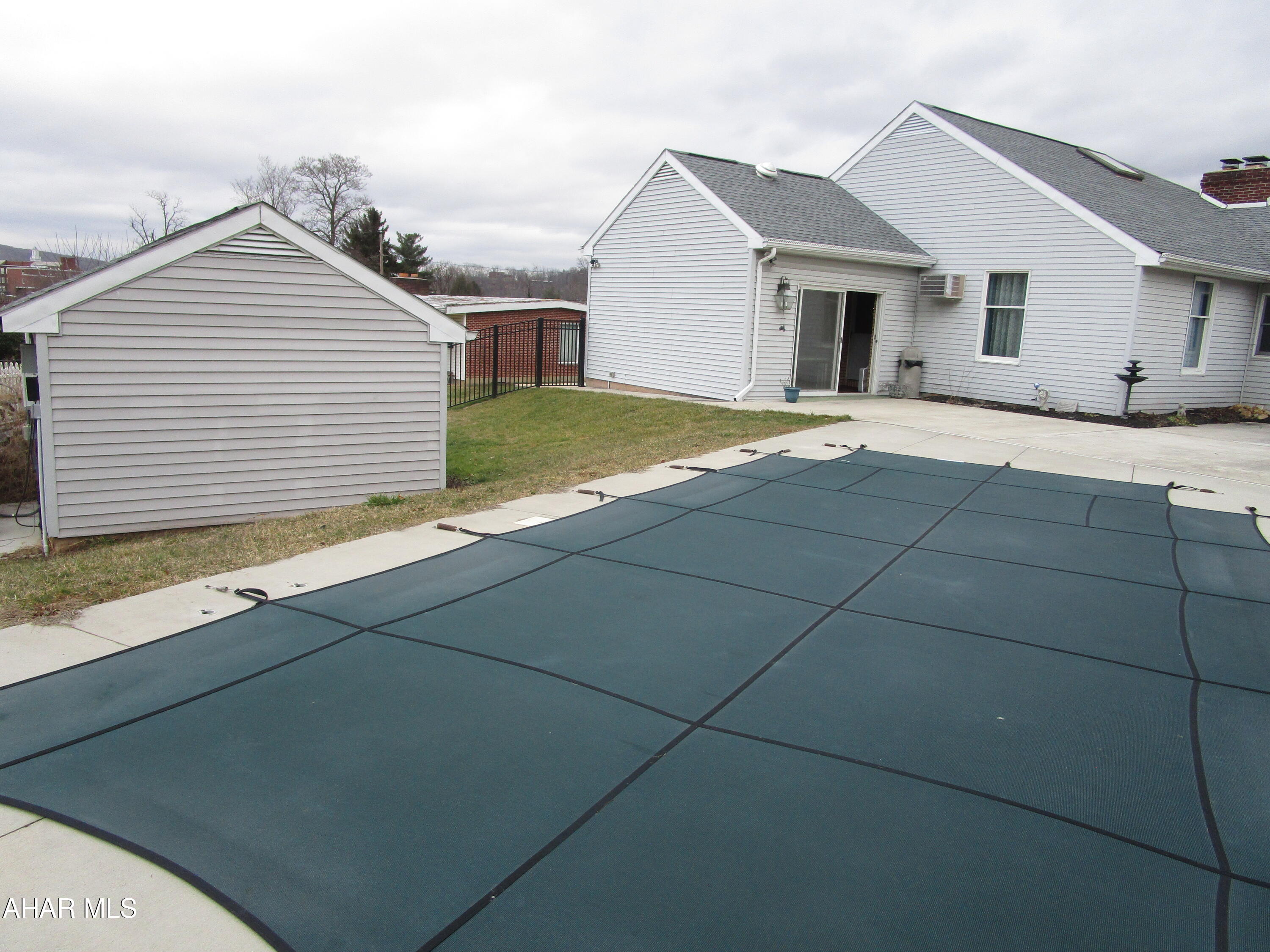 Meadowbrook Terrace - Residential