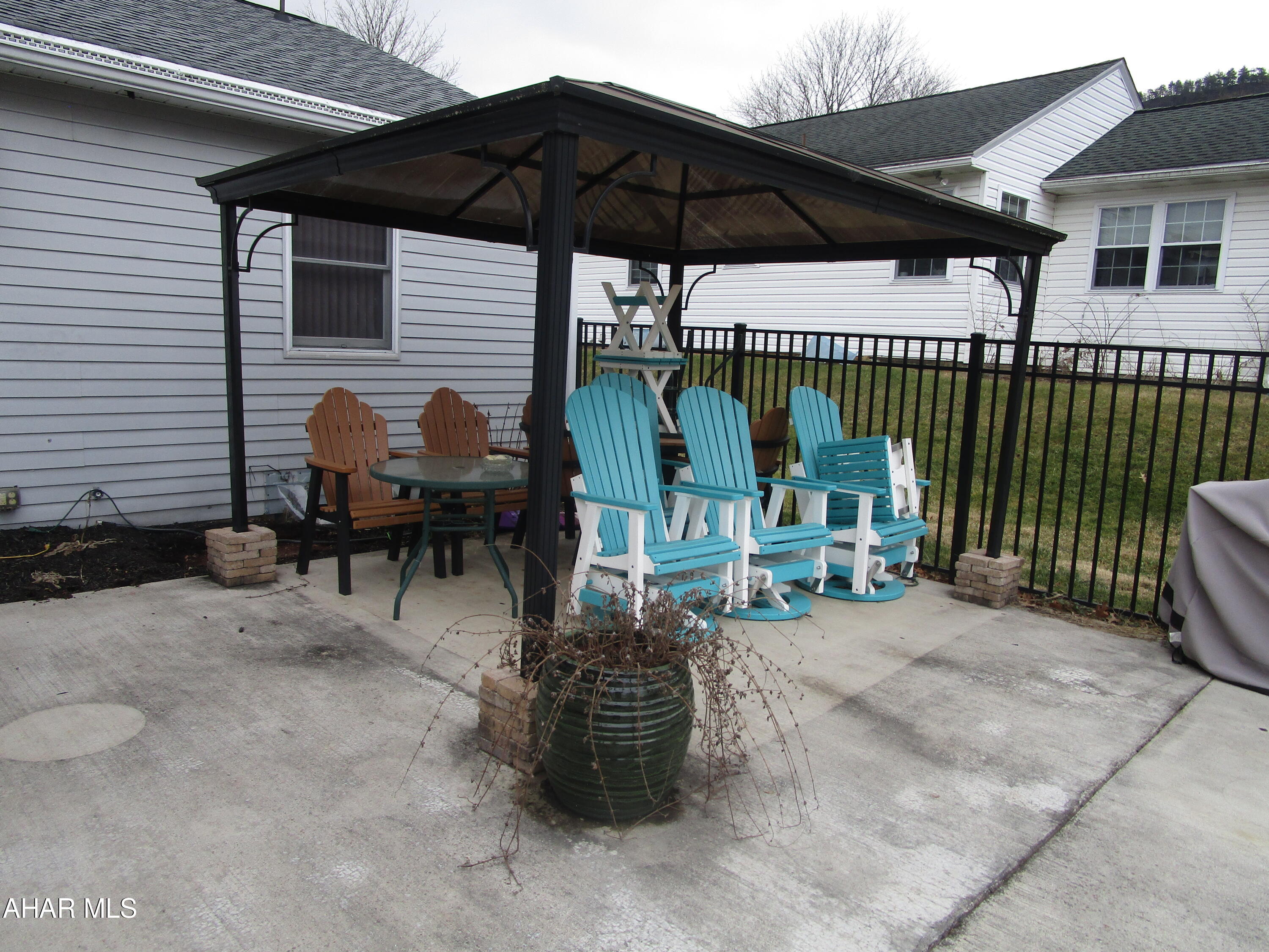 Meadowbrook Terrace - Residential