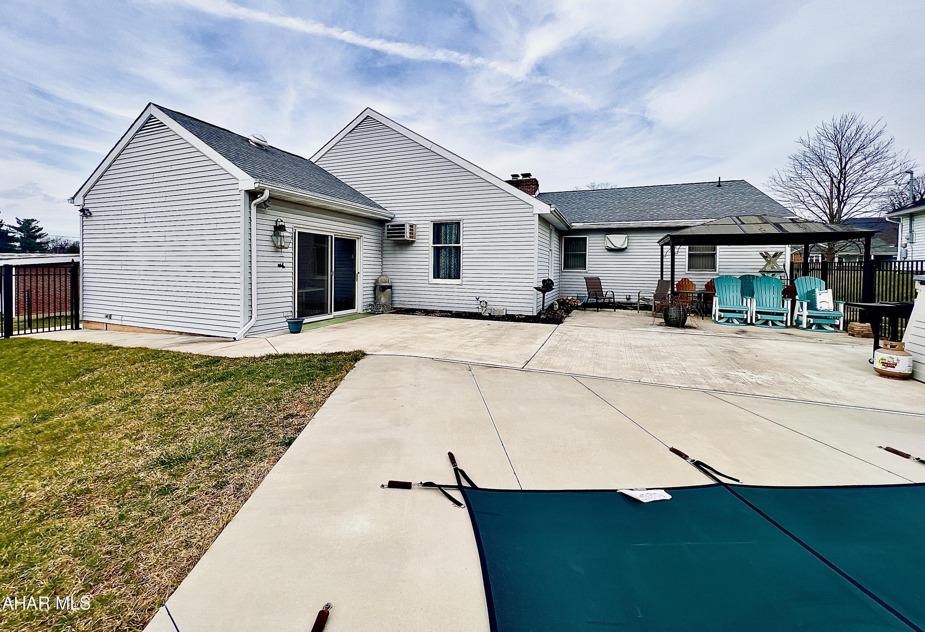 Meadowbrook Terrace - Residential