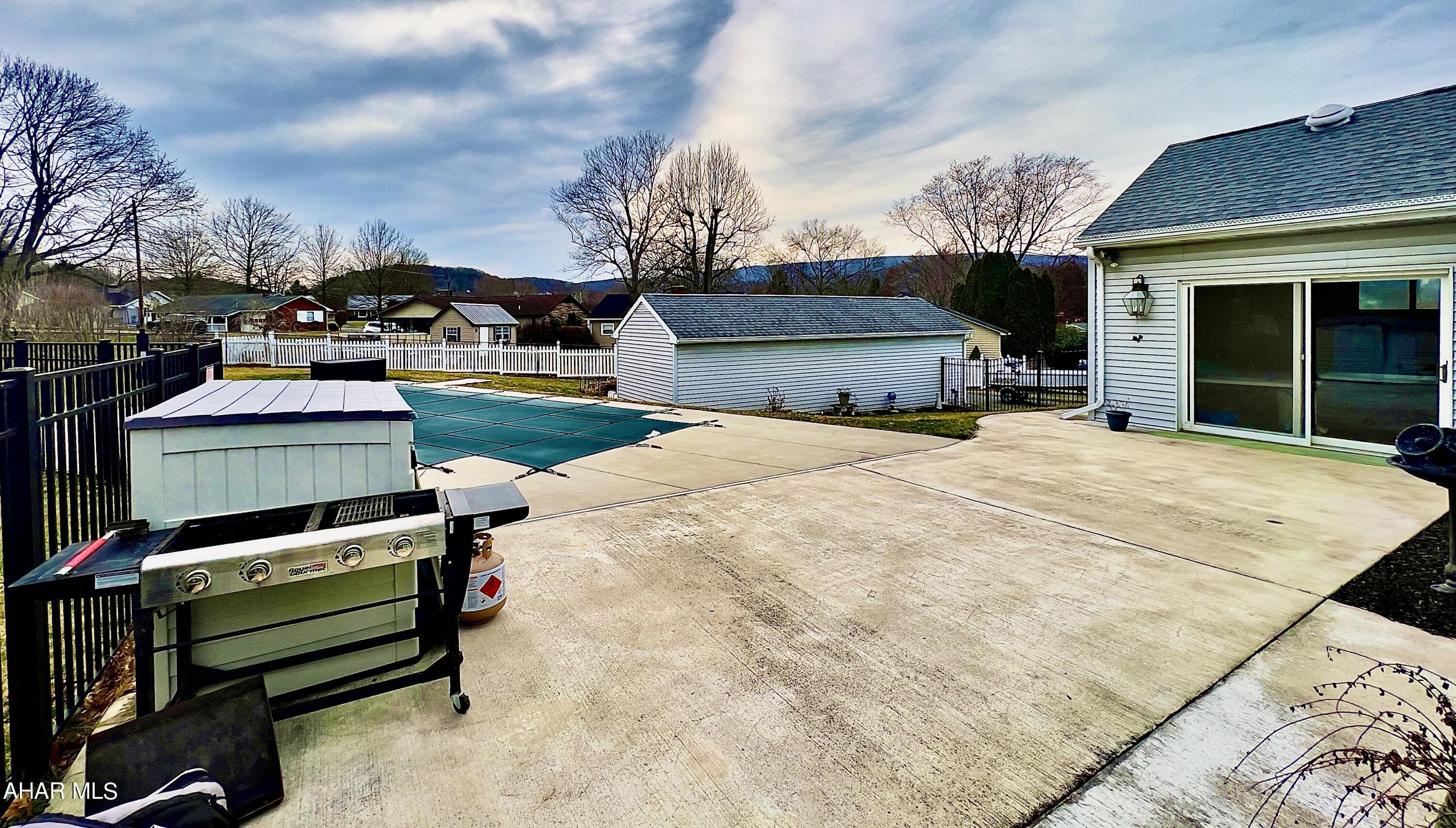 Meadowbrook Terrace - Residential