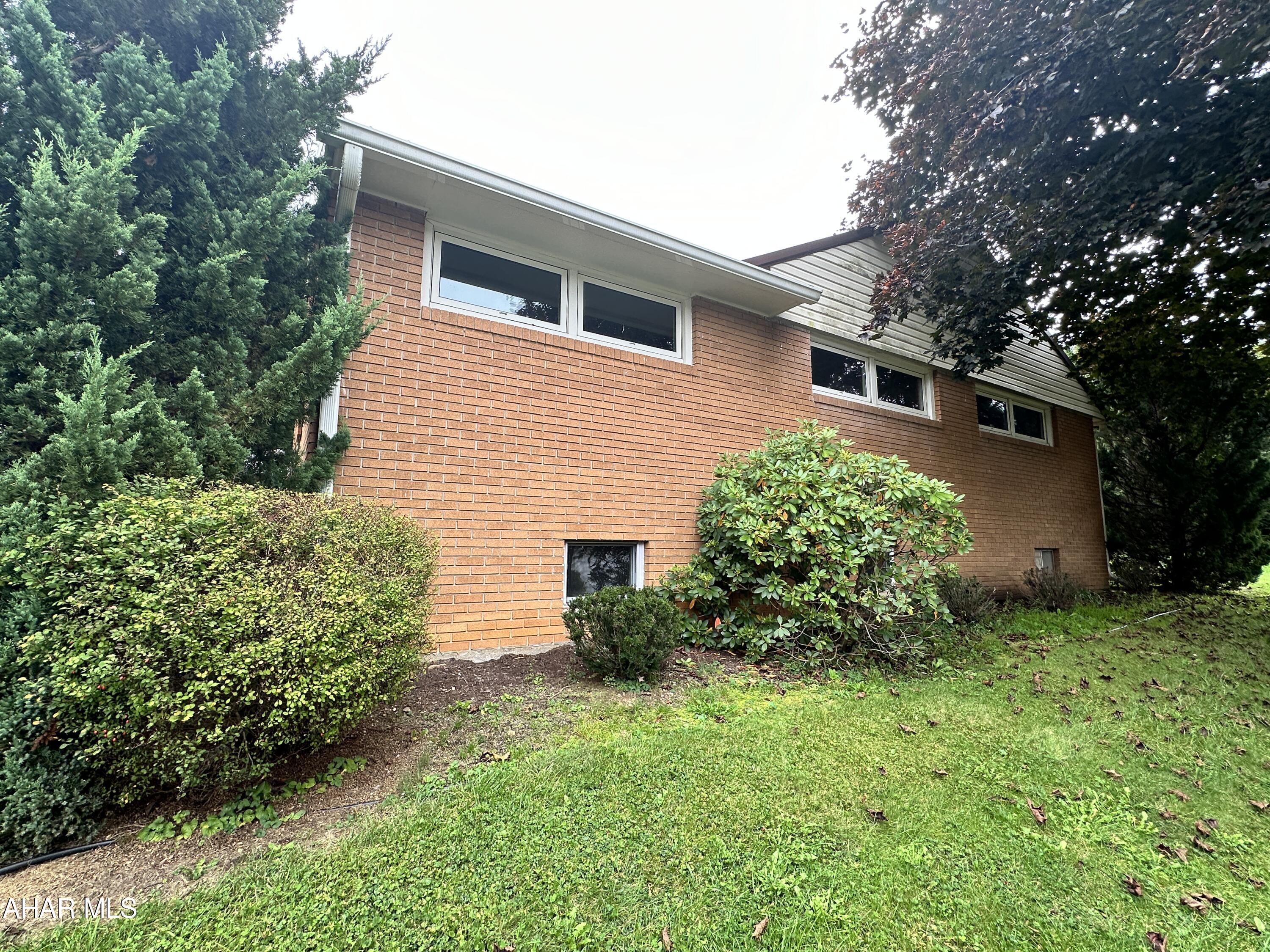 Meadowbrook Terrace - Residential