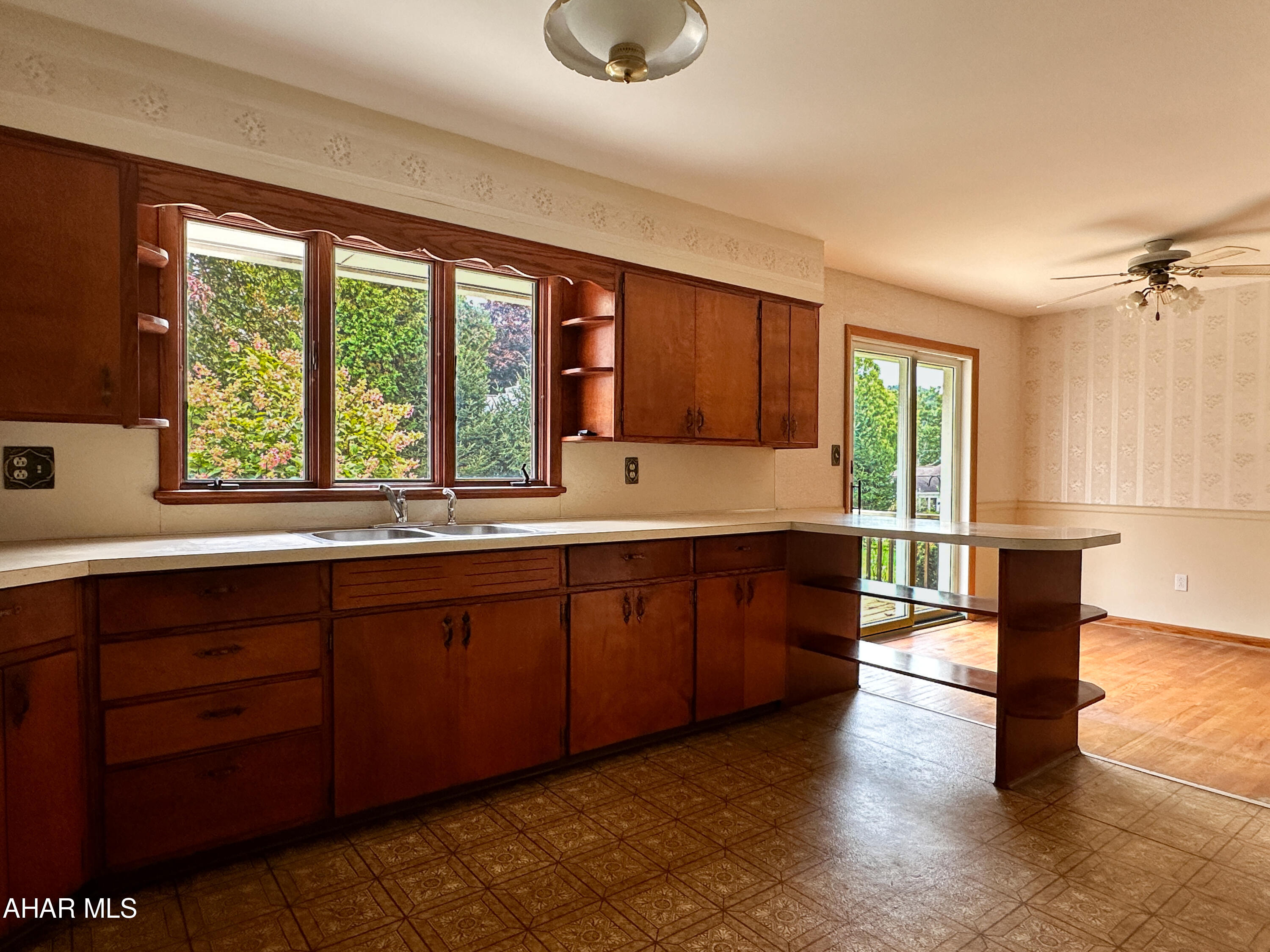 Meadowbrook Terrace - Residential