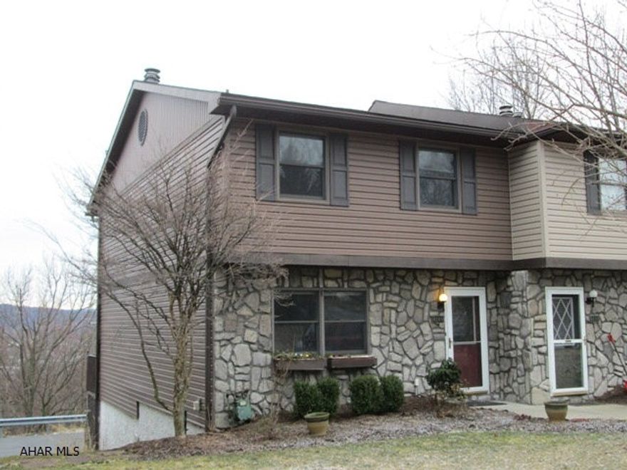 Highland Park area. Rare opportunity for this 3 BR with 2.5 bath townhouse. This spacious end unit features updated kitchen, appliances included, updated full bath and large family room on lower level. Sit in the sunken livingroom and enjoy the breath taking views of the area.