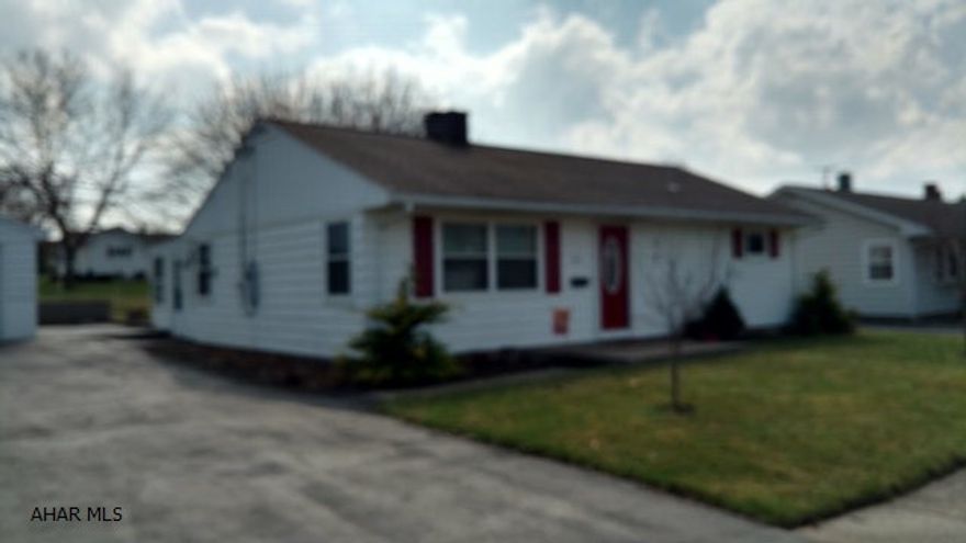 Charming ranch home in Spring Cove School District. This home features an updated bath and kitchen, and 2 year old furnace and central air system. Perfect for a first home or for someone downsizing. Call listing agent for your showing today!