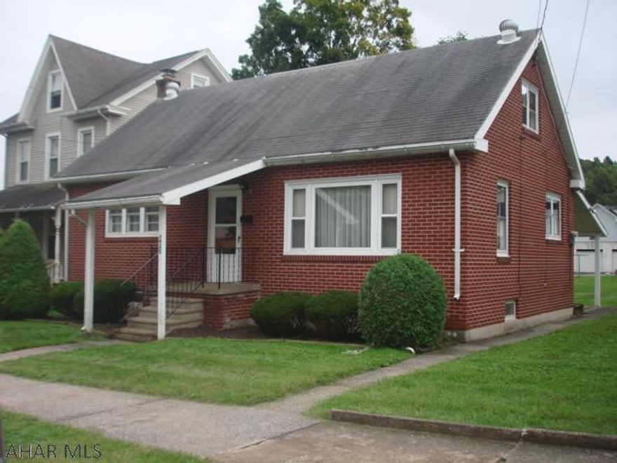 All brick 1 1/2 story home in a fine neighborhood.  Features 4 bedrooms, 2 full bathrooms, eat-in kitchen, double lot, two car garage, large covered patio, central air conditioning, some hardwood flooring under carpet and a water prevention system installed in basement.  ONE OWNER property, very well maintained!  Close to community park, high school football field, school campus, hospital, and convenience stores. A very nice property!!!