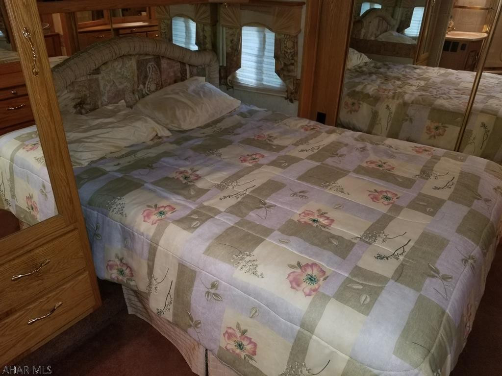 Glendale Yearound - Residential