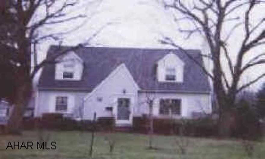 Cape Cod, 4 bedrooms with lots of room. Move in condition. C/A, large private lot, fireplace in living room. Hardwood floors. No showings for a few days for cleaning. Cape Cod, 4 bedrooms with lots of room. Move in condition. C/A, large private lot, fireplace in living room. Hardwood floors. No showings for a few days for cleaning.