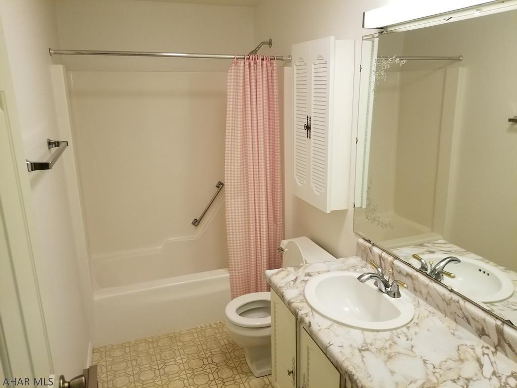 Glendale Yearound - Residential