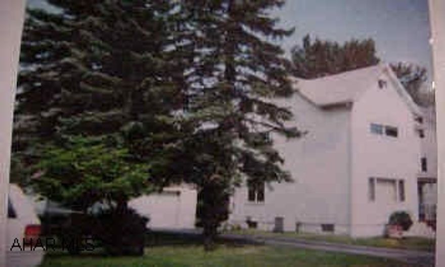 Immaculate Eldorado home with C/A- hardwood floors, new oak kitchen.Great neighborhood!Motivated sellers bring offer!!