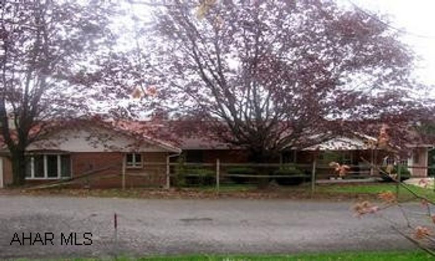 This a must see property!  Brick ranch with guest house addition on 1.05 acres overlooking a horse farm. Great view of mountains, private setting.  Really nice location! This a must see property!  Brick ranch with guest house addition on 1.05 acres overlooking a horse farm. Great view of mountains, private setting.  Really nice location!