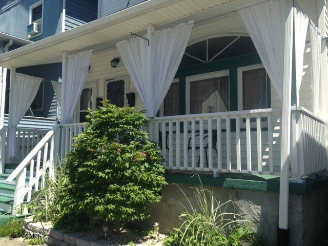 East End - Residential Income