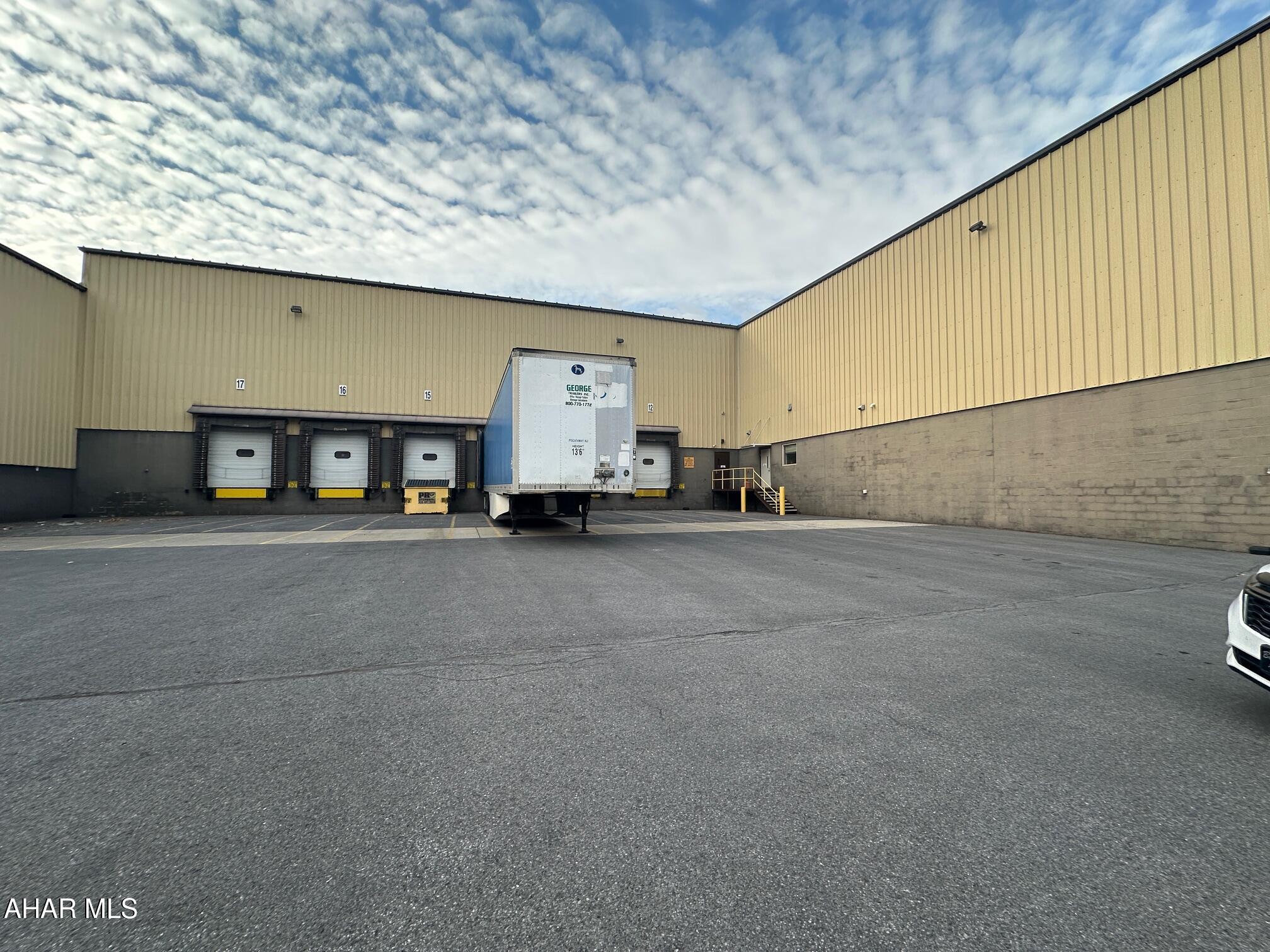 Juniata - Commercial Sale