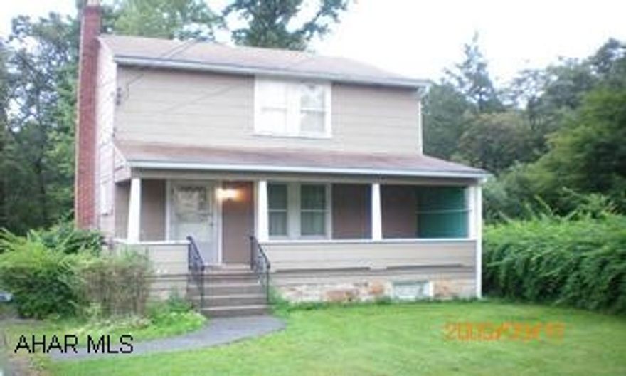 2 Story - 3 Bedrooms, 1 Bath on beautiful 50x268 lot near Penn State Altoona Campus.  Logan Township / Low taxes.  Lots of Potential! 2 Story - 3 Bedrooms, 1 Bath on beautiful 50x268 lot near Penn State Altoona Campus.  Logan Township / Low taxes.  Lots of Potential!