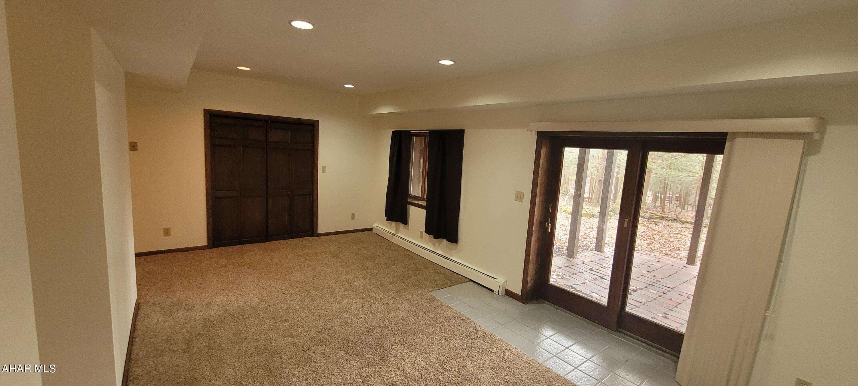 Glendale Yearound - Residential