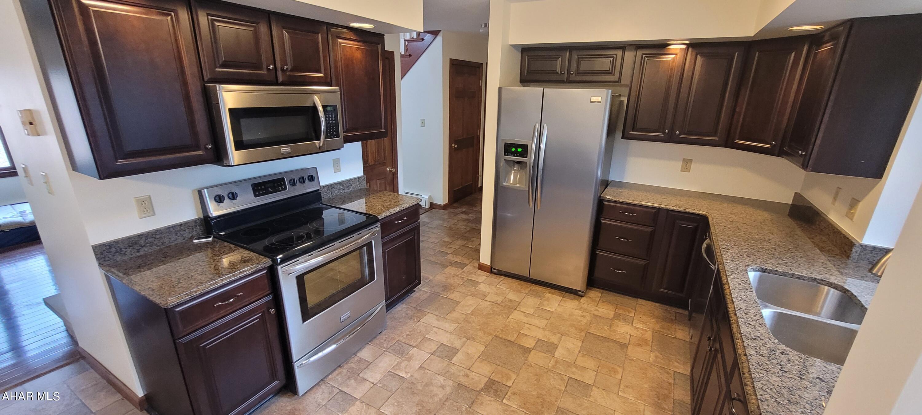 Glendale Yearound - Residential