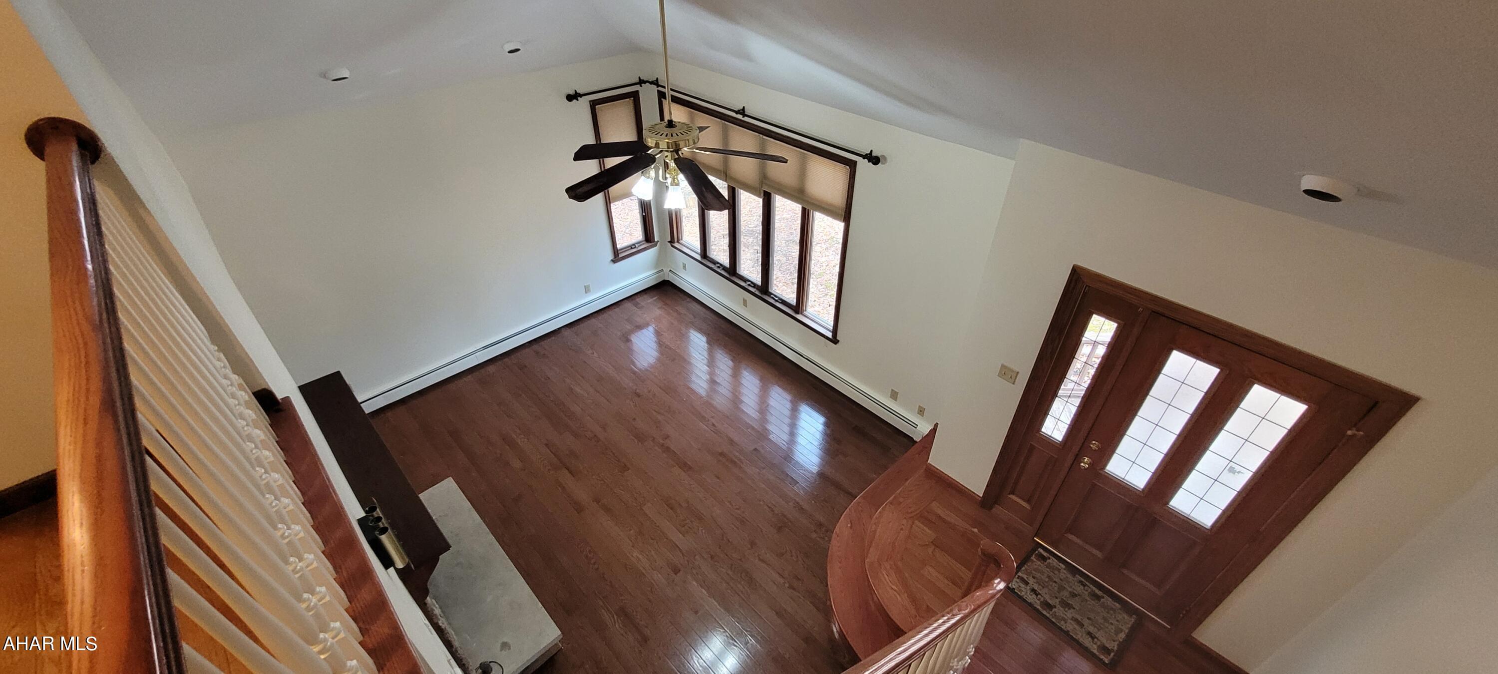 Glendale Yearound - Residential