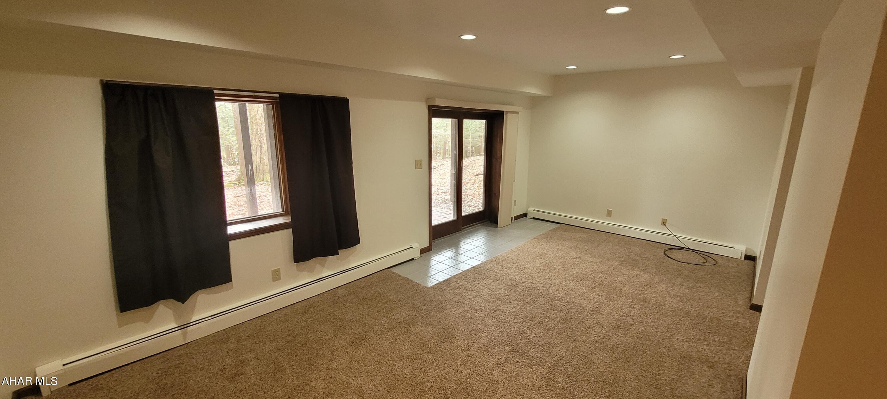 Glendale Yearound - Residential