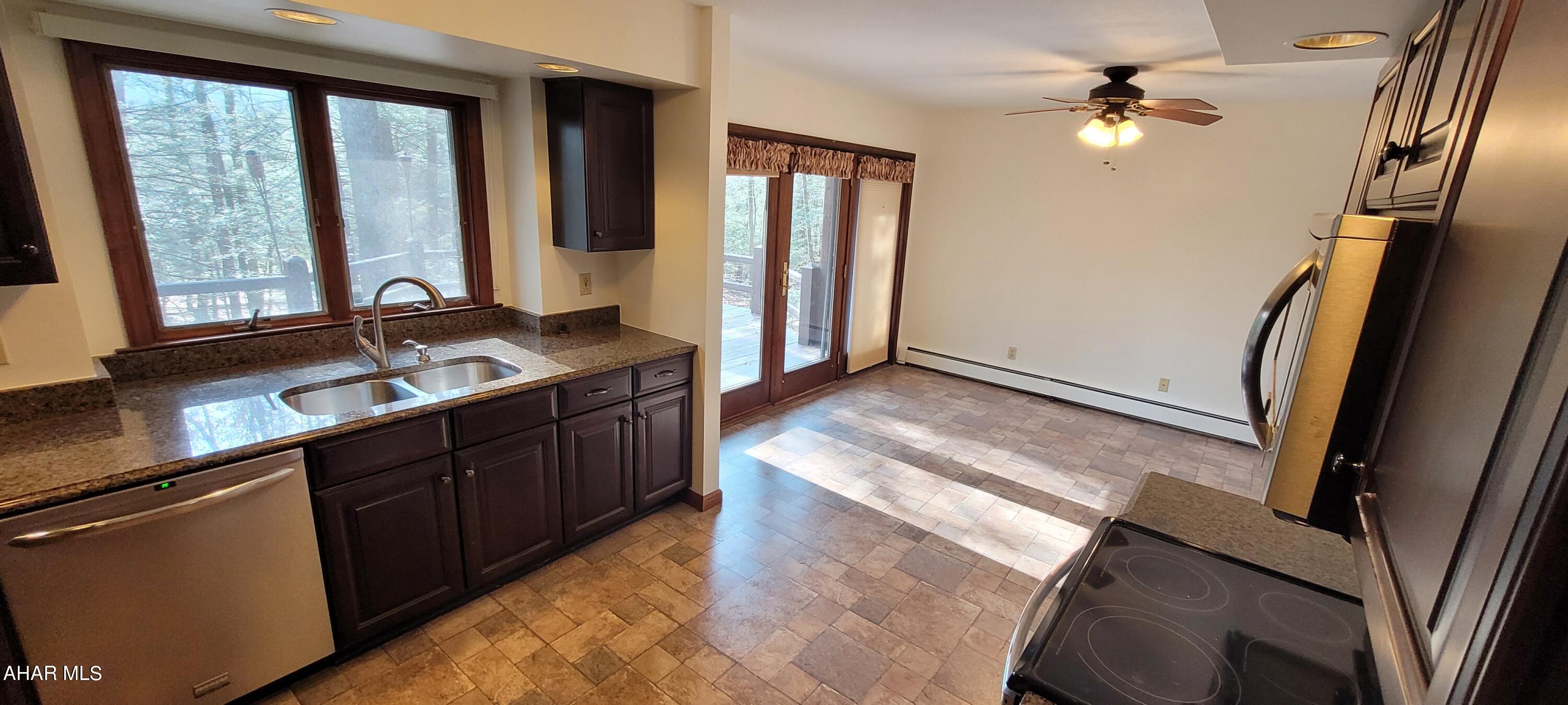 Glendale Yearound - Residential