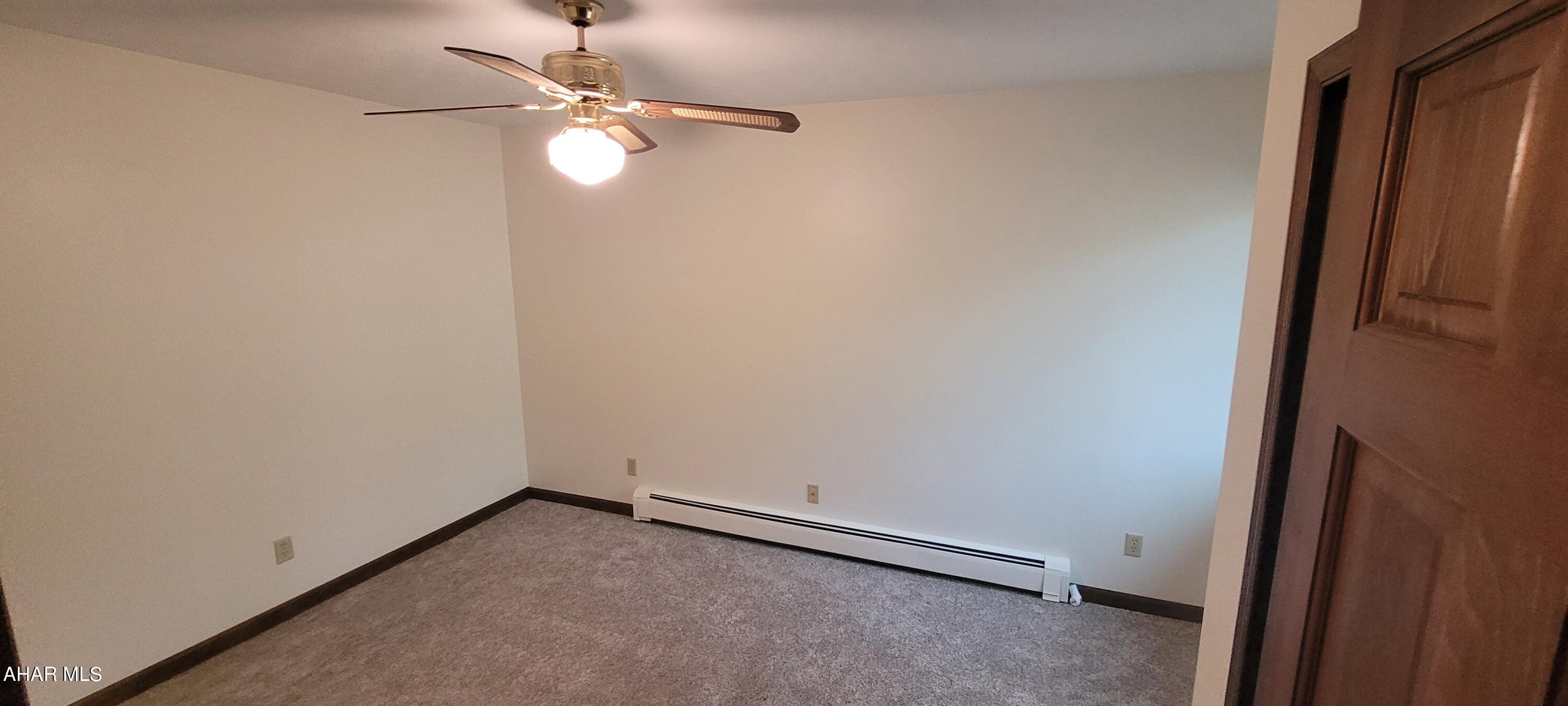 Glendale Yearound - Residential