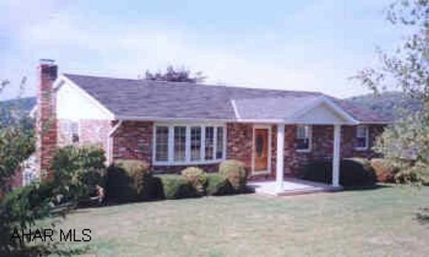 VERY OPEN BRIGHT & CHEERFUL. (I M M A C U L A T E) MODERN KITCHEN. BAY WINDOW IN LIVINGROOM. BASEMENT FINISHED HAS A LARGE FAMILYROOM WITH WOOD BURNER. SUN ROOM. FANTASTIC VIEW. SELLER MUST FIND SUITABLE HOUSING.