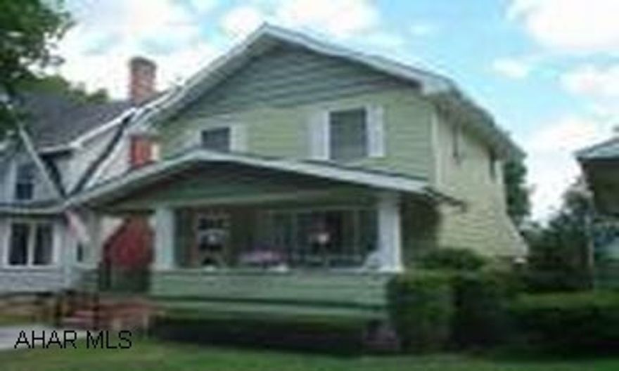 3 bedrooms, 1.5 baths, front porch, rear patio.  All applicances included. REDUCED - Super location.  Well maintained three bedroom home with new roof.  Home features a rer covered patio and first floor half bath.  Home warranty.