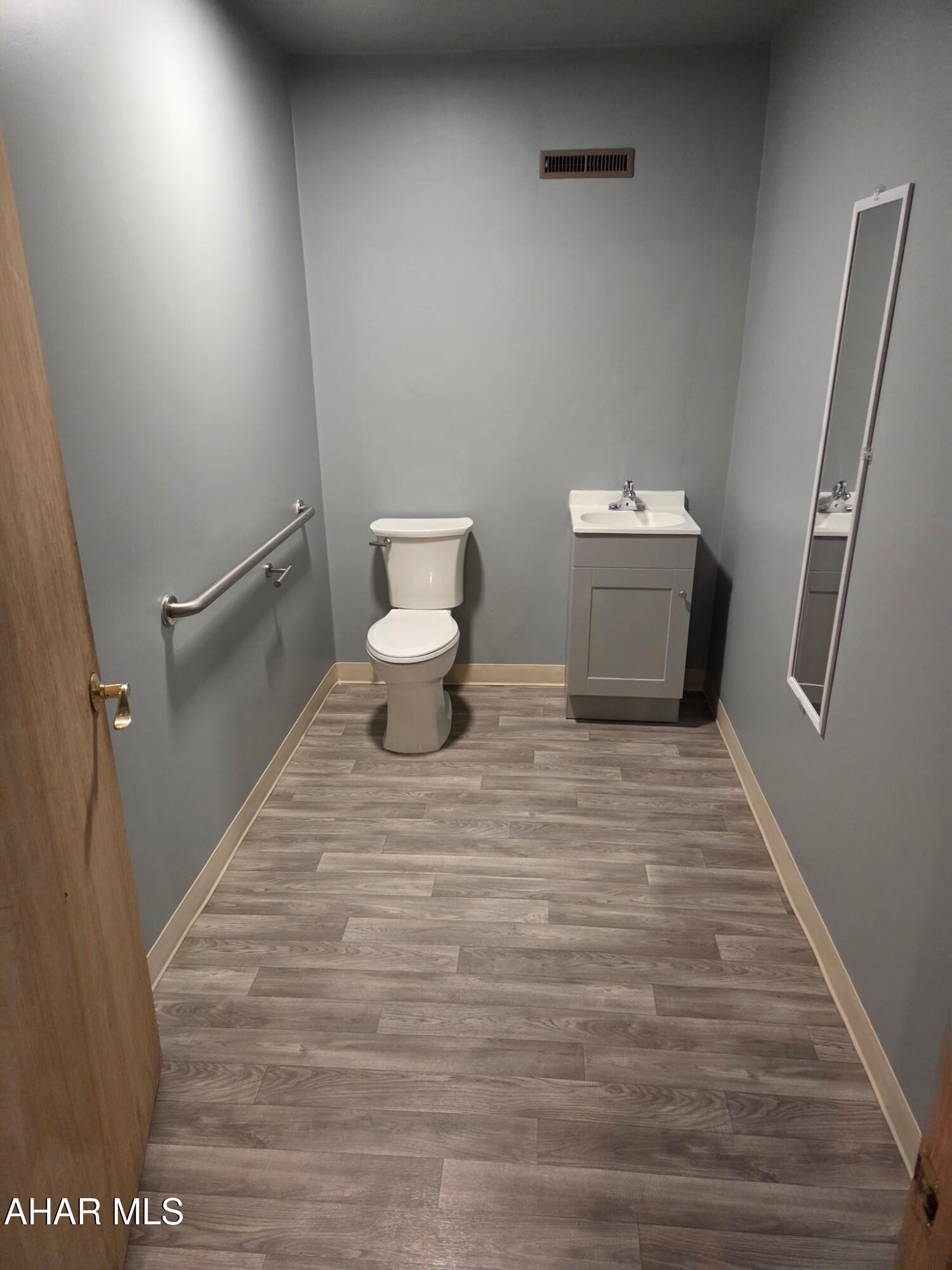 None - Commercial Lease