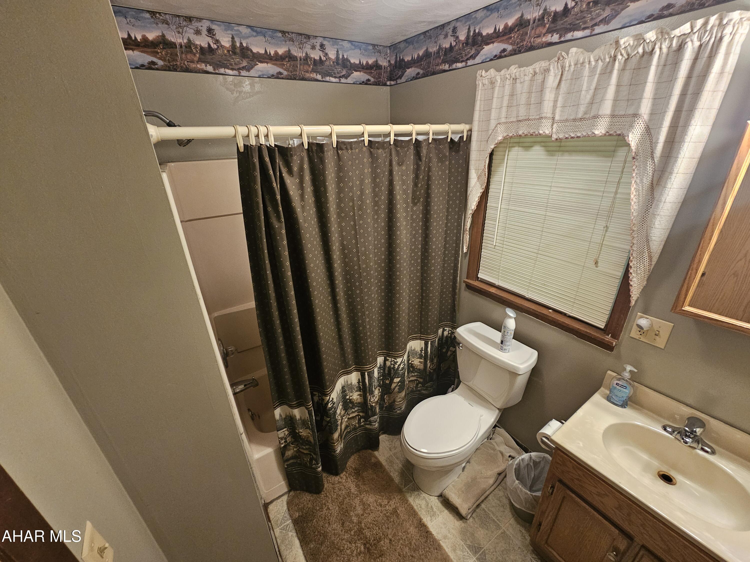 Glendale Yearound - Residential