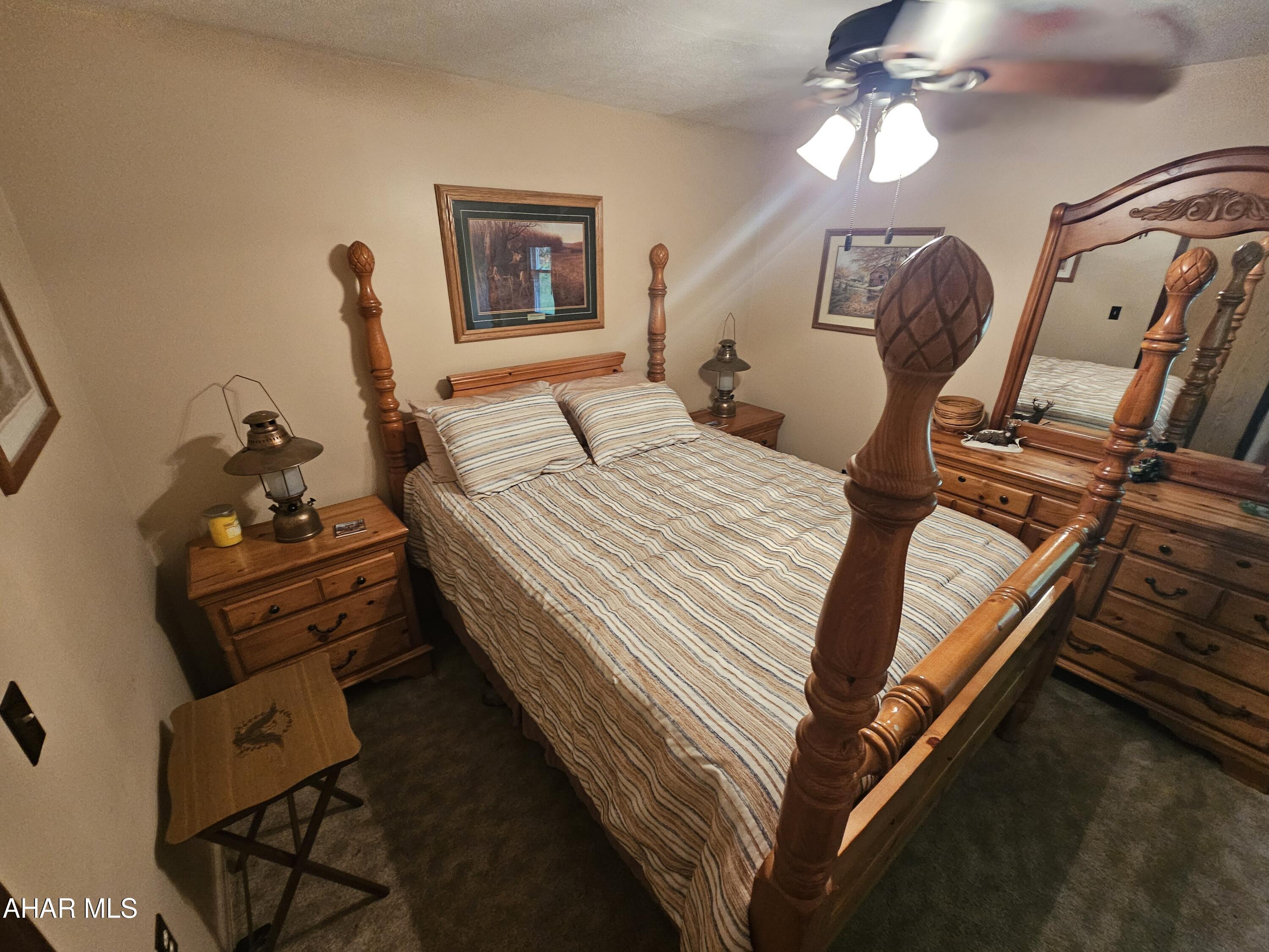 Glendale Yearound - Residential