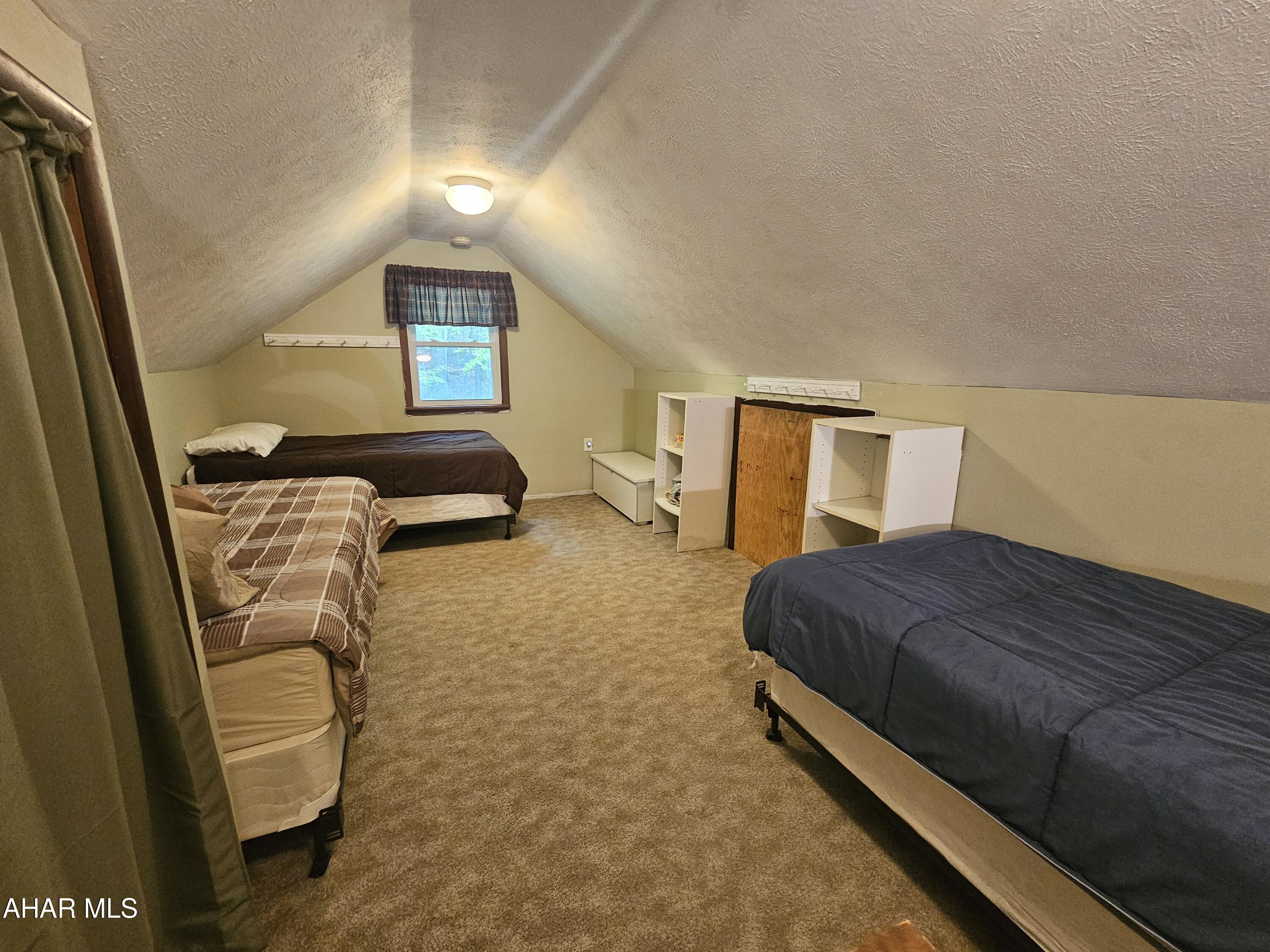 Glendale Yearound - Residential